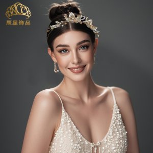 Women Golden Flower Fair